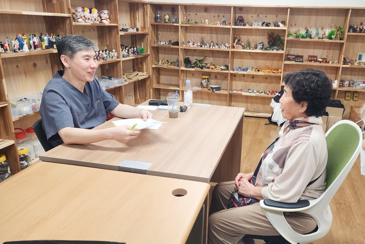 奥尔莫：国家德比是西甲乃至欧洲最好的比赛；我们想击败皇马