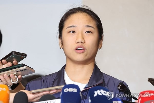 丝滑摆脱防守后破门，穆勒对弗赖堡进球当选德甲8月最佳进球