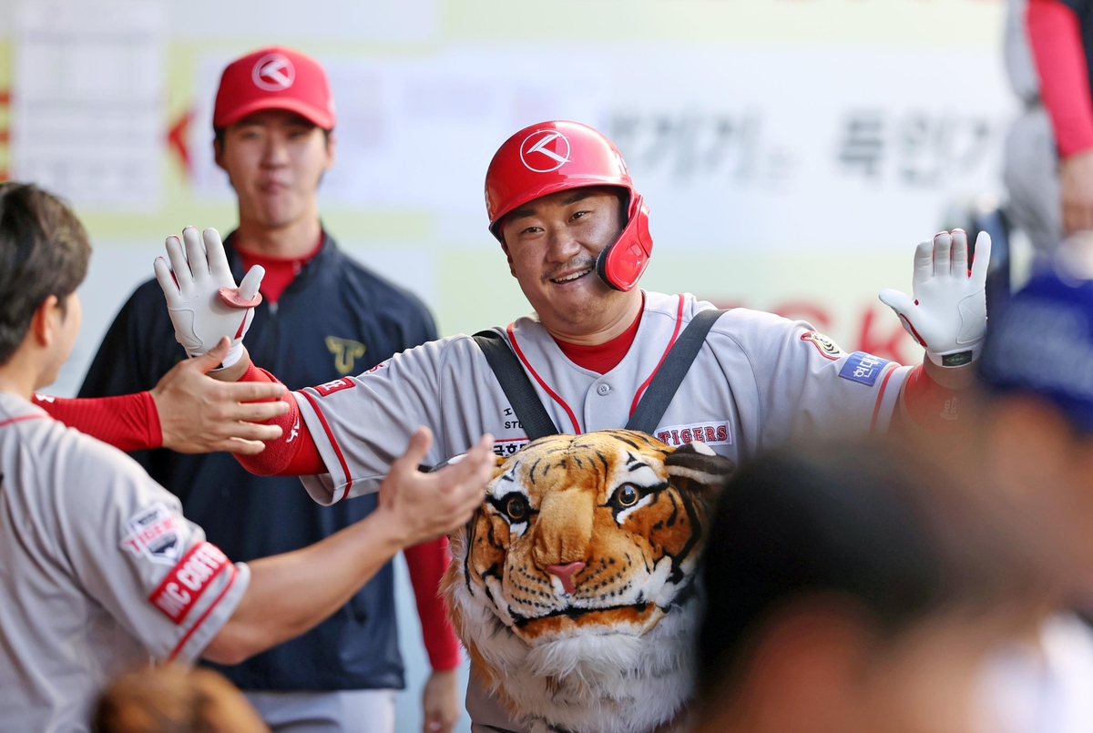 弗里克：亚马尔、拉菲和伊尼戈都踢了很多比赛，我们必须轮换
