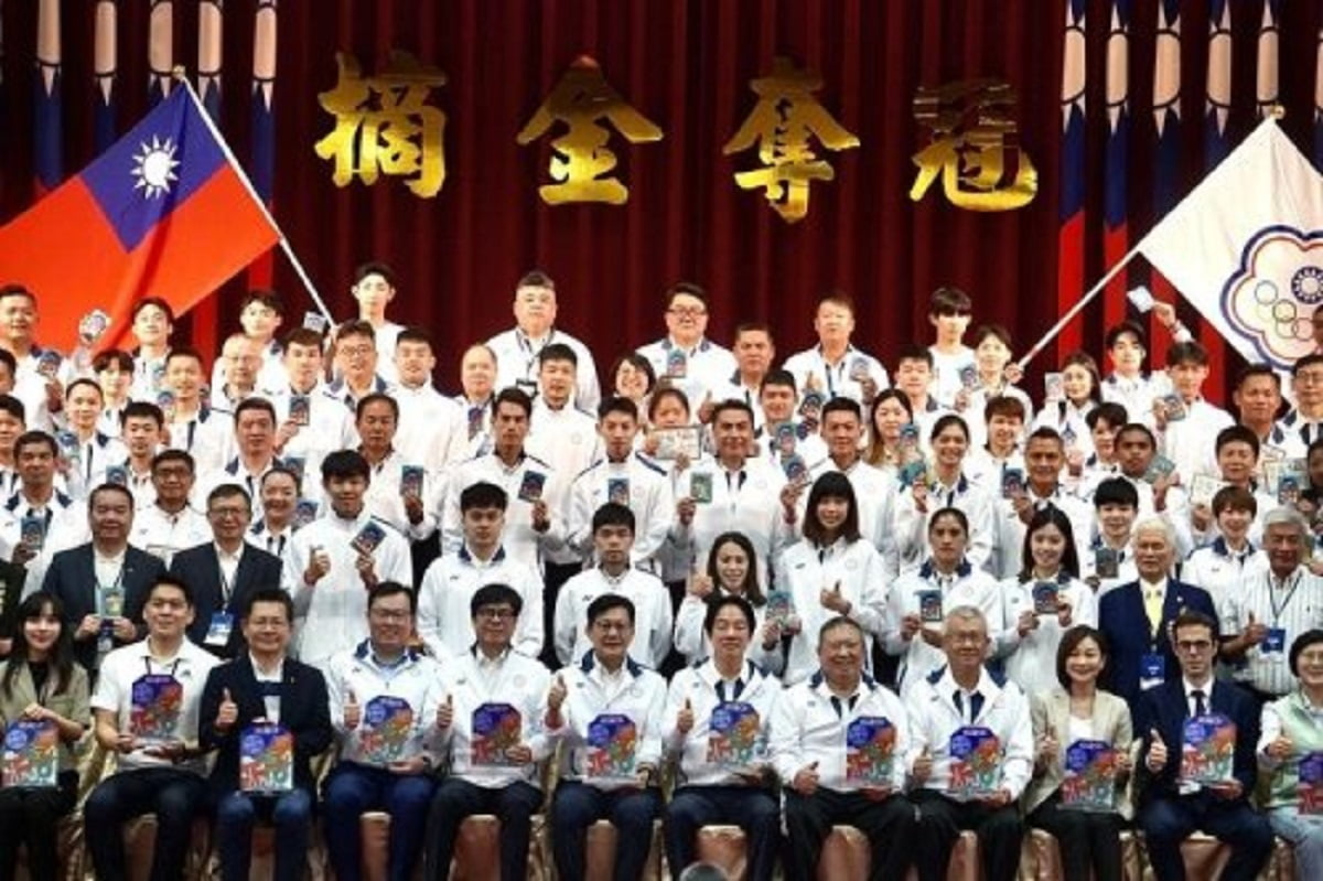 滕哈格：上次输水晶宫连凑11个人都难，现在情况不同了
